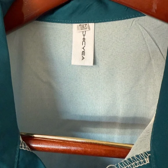 Men Retro Short Sleeve Camp Shirt Button Down
Loose Cuban Style Bowling Shirt - Picture 3 of 5